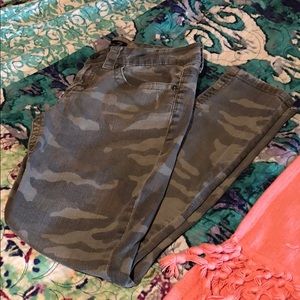 Seven for All Mankind Camo Skinny Jeans Size 6